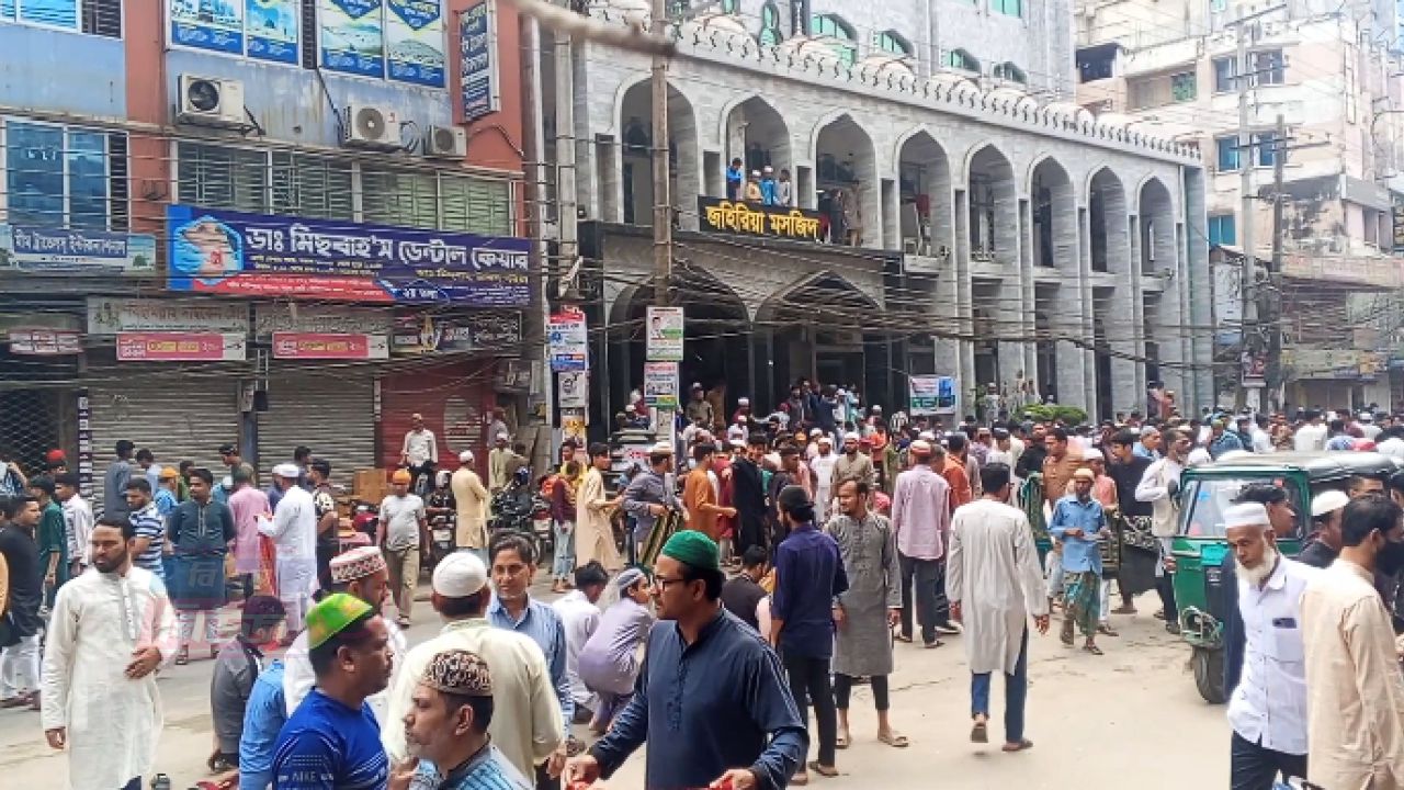 ২০২৬ সালের রমজানের প্রথম জুমায় ধর্মপ্রাণ মুসল্লিদের ঢল। 