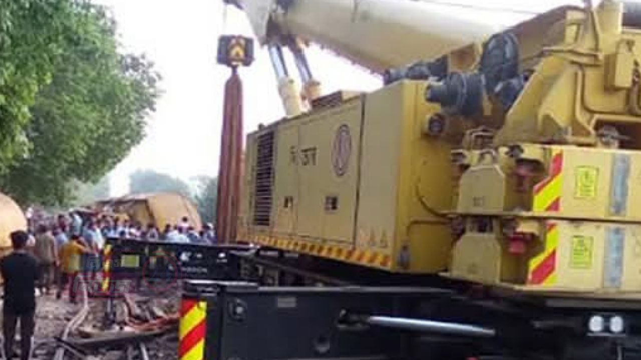 তেলবাহী ট্রেন লাইনচ্যুত হওয়ার কারণ, সিলেটের সঙ্গে সারাদেশের রেল যোগাযোগ বন্ধ