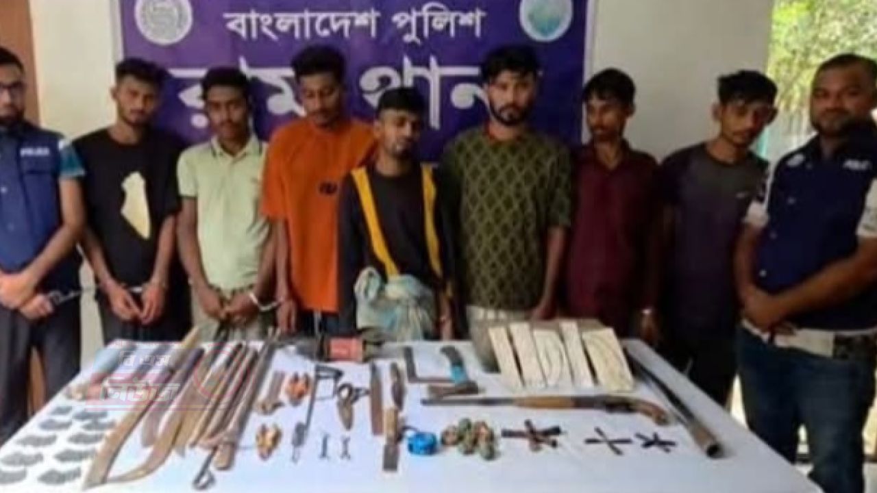 রামুতে কিশোর গ্যাংয়ের ৬ সদস্যকে গ্রেপ্তার